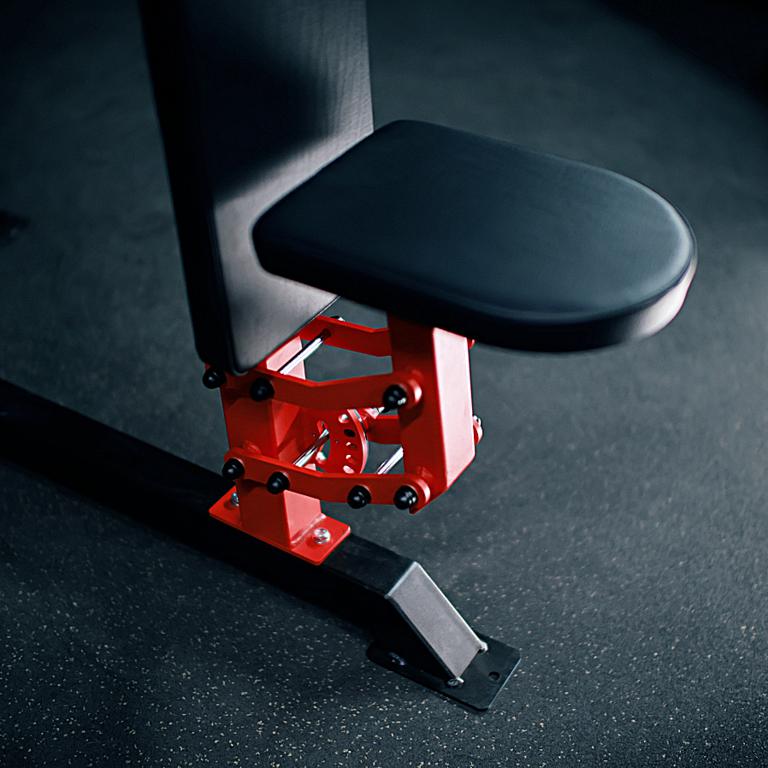 Reverse Fly - Pec Dec